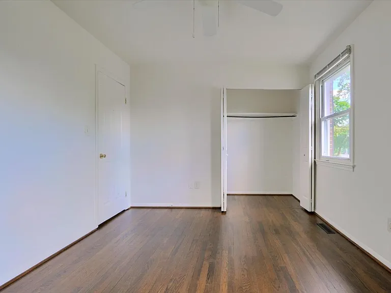 8431 Harris Ave — Photo 7