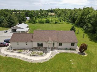 3036 Mapes Rd, Kendallville, IN 46755