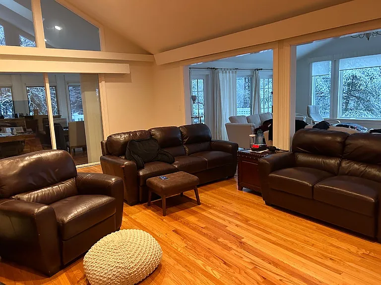 10 Cortland Dr — Photo 4