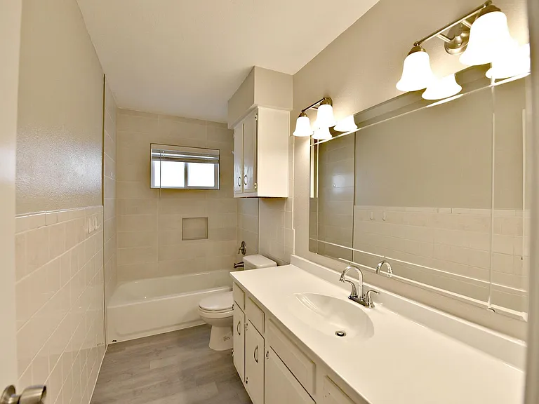 11214 Blackmoor Dr — Photo 15