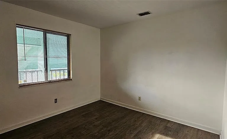 4904 Vincennes Ct #209 — Photo 16