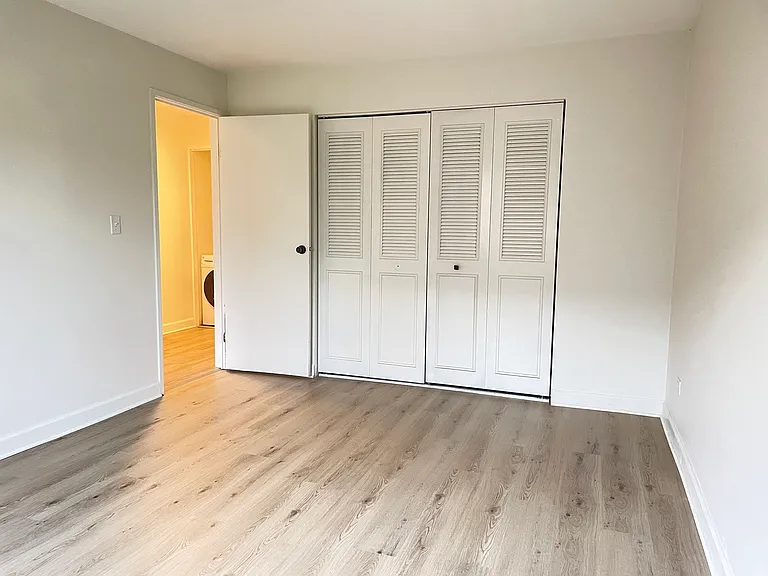 4 Parkside Ct #7 — Photo 9