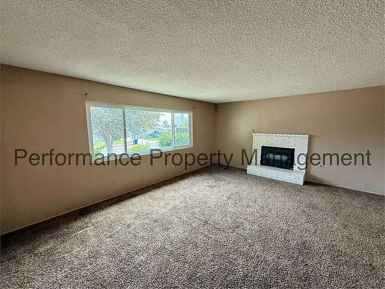 5424 Le Conte Ave — Photo 3