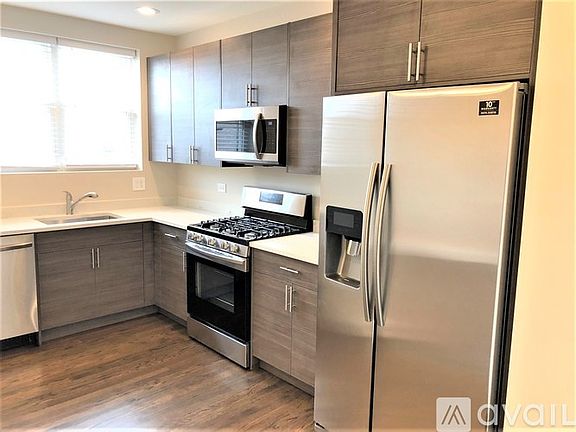 4th image of 1432 W Farragut Ave #1434-3D