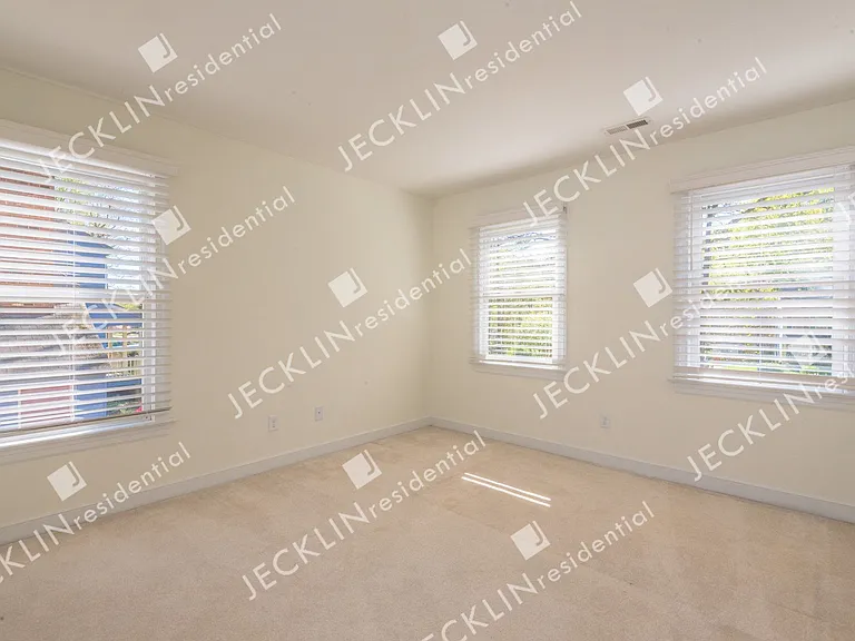 12515 Cutler Ridge Dr — Photo 16