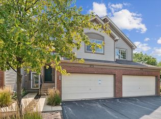 973 Parkhill Cir #973, Aurora, IL 60502
