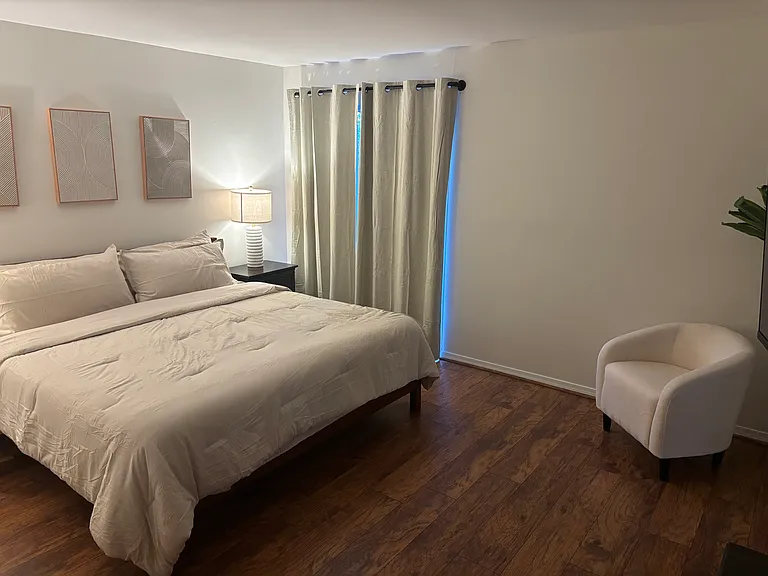 4950 N Miller Rd #212 — Photo 6