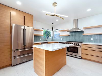 1938 Clinton St, Los Angeles, CA, 90026