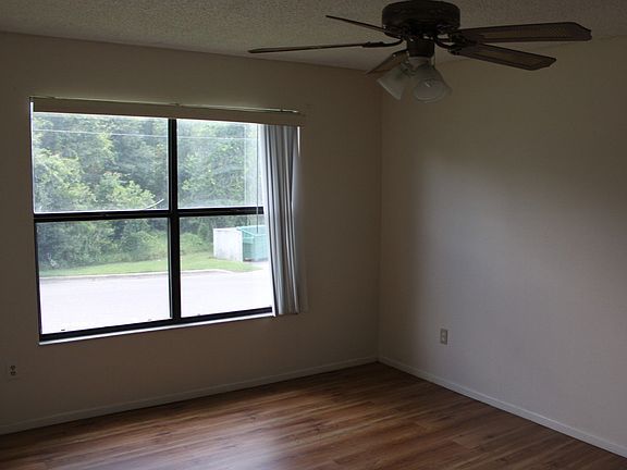 4th image of 1805 Northlake Dr