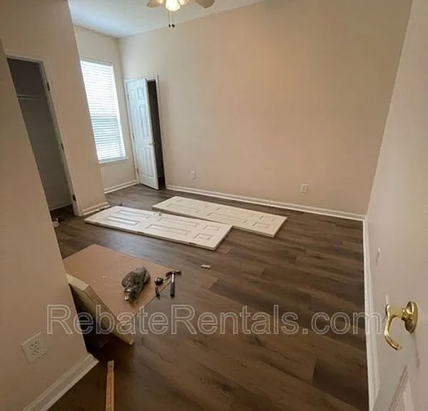 8907 Hampton Landing Dr E — Photo 54