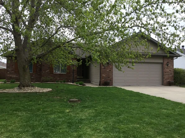 4640 Dickey John Rd, Auburn, IL 62615
