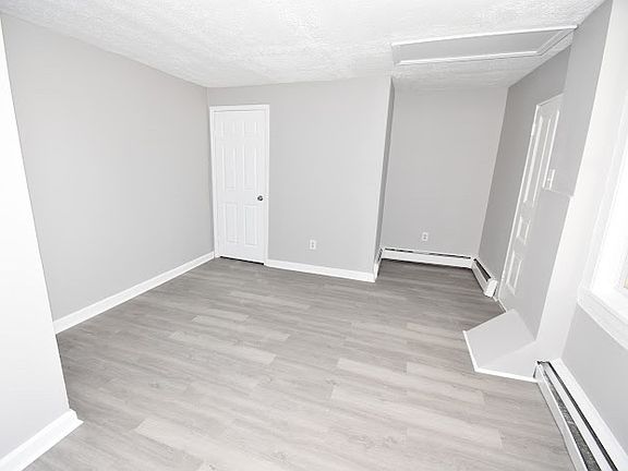 4th image of 117 Church St