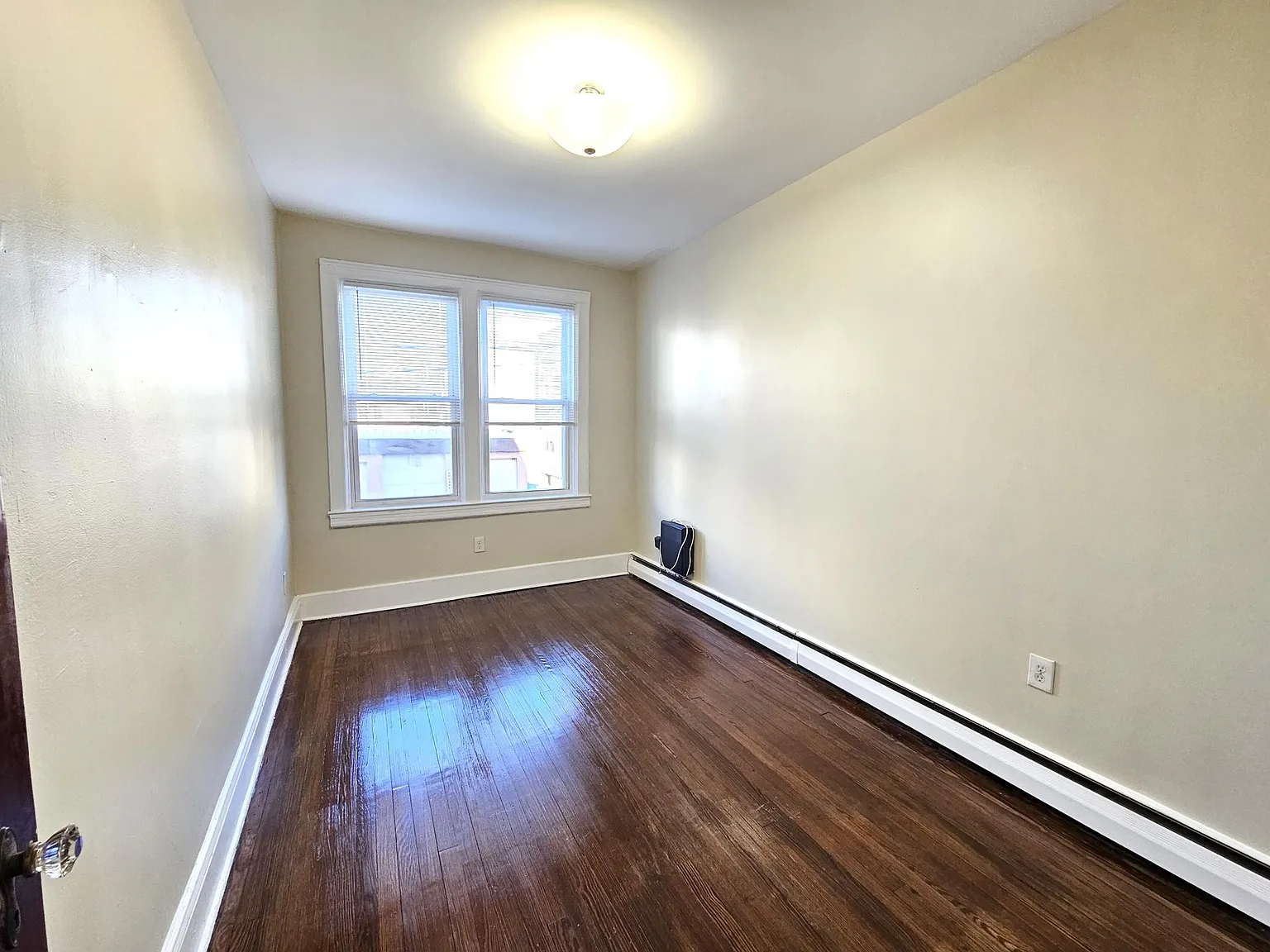 2 bed, 800 sqft, $1,850 — Photo 3