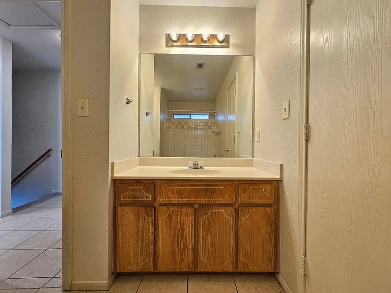 3003 Cantabrian Dr #D — Photo 17