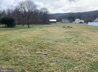 70 Mountain St, Mount Holly Springs, PA 17065