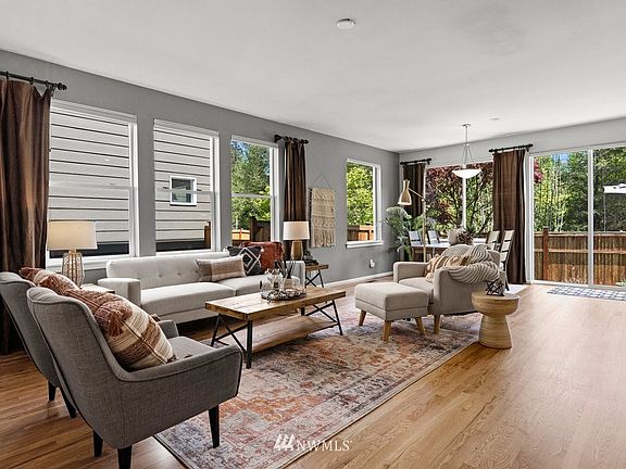 This move in ready 1690 sq ft home features 3 bedrooms and a study loft upstairs, 2.5 updated bathrooms.