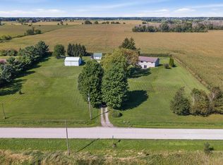 N5437 Blackbird Rd, Beaver Dam, WI 53916