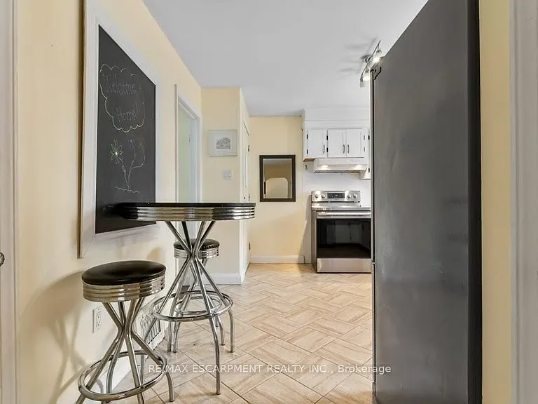 19 Columbia St — Photo 20