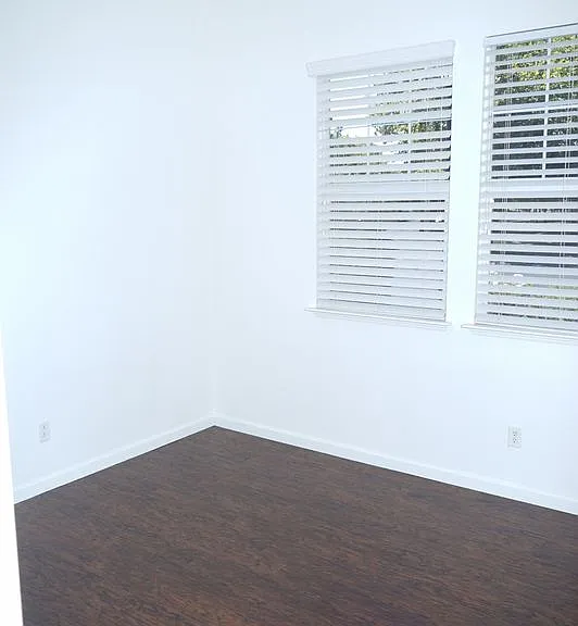 467 E Legacy Dr — Photo 3