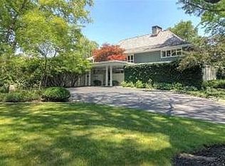 8245 Oakwood Ave, Munster, IN 46321