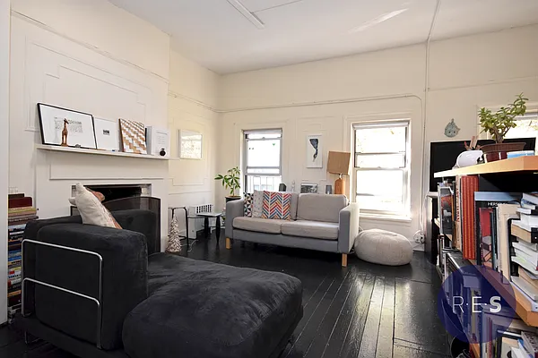 Rented by RES New York | media 22