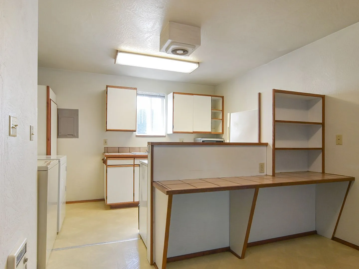 15th and Ferry Units — Photo 4