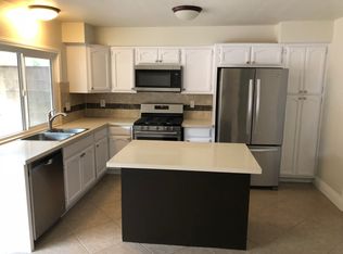 490 W 13th St, Perris, CA 92570