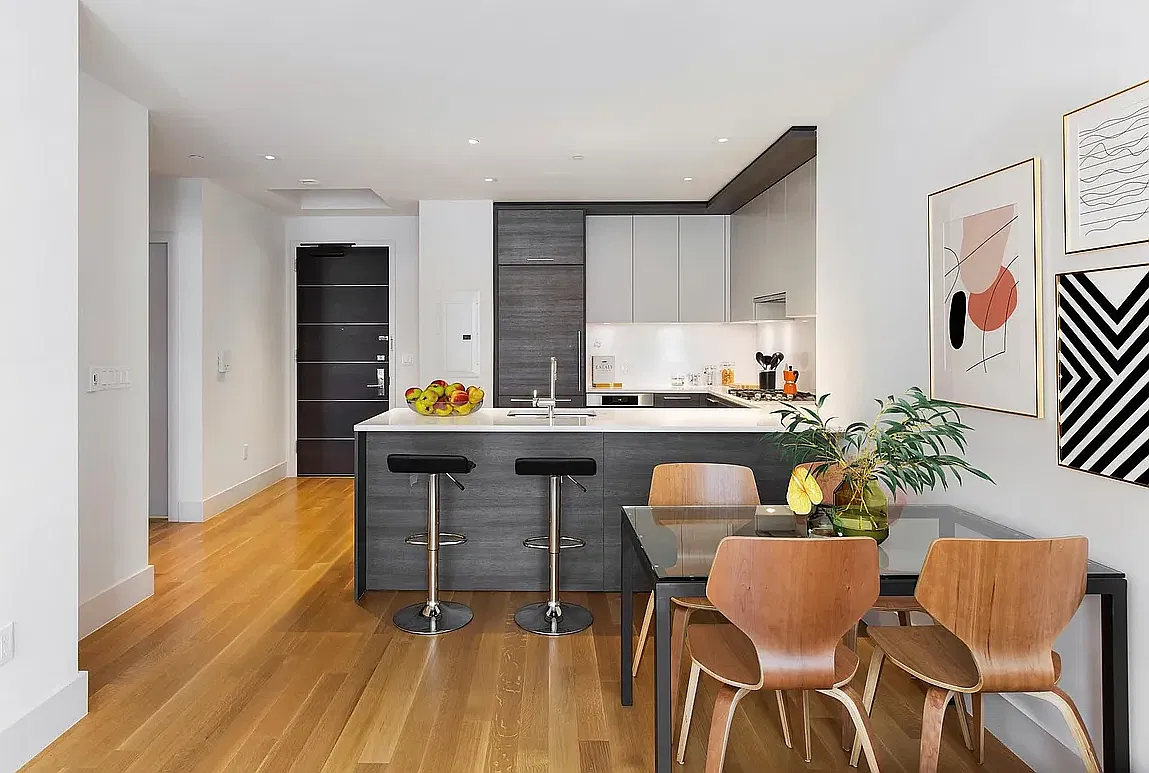 101 Leonard St — Photo 2