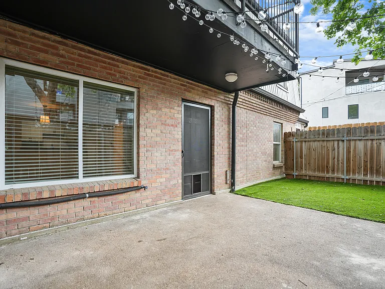 2020 S Congress Ave #A2102 — Photo 18