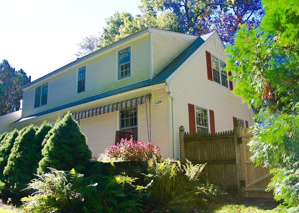 488 Amostown Rd, West Springfield, MA 01089 Zillow