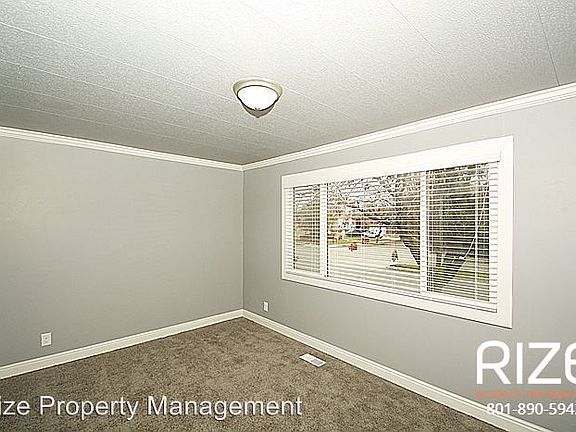 4th image of 1720 W Independence Blvd
