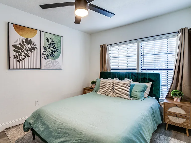 Bryan Street Apartments — Photo 8
