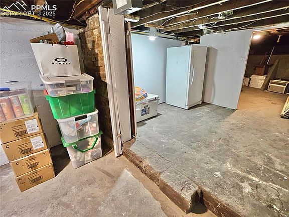 3rd image of 317 E Abriendo Ave