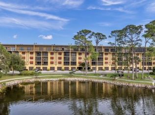 5775 Park St N APT 201, Saint Petersburg, FL 33709