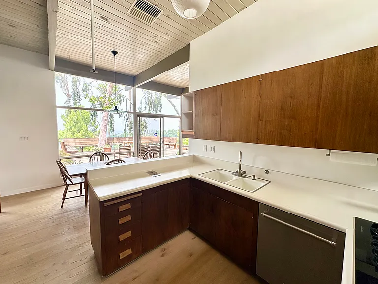 16703 Alginet Pl — Photo 12