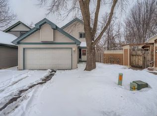 1416 Granada Rd N, Oakdale, MN 55128