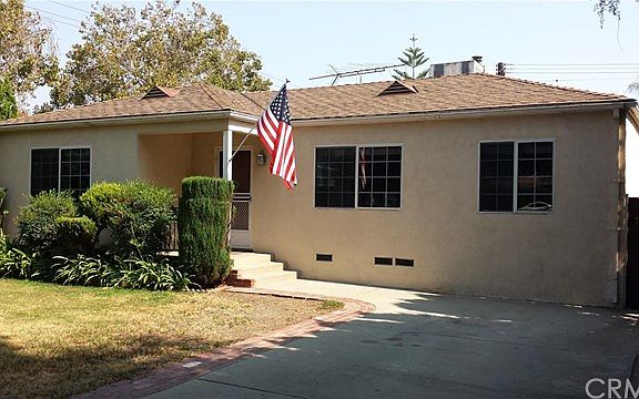 3rd image of 1304 W Chandler Blvd