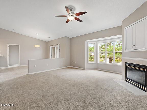 3rd image of 4126 Breezewood Drive Apt 202