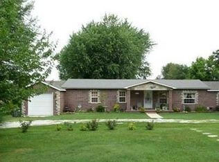 2631 W Farm Rd 112, Springfield, MO 65803