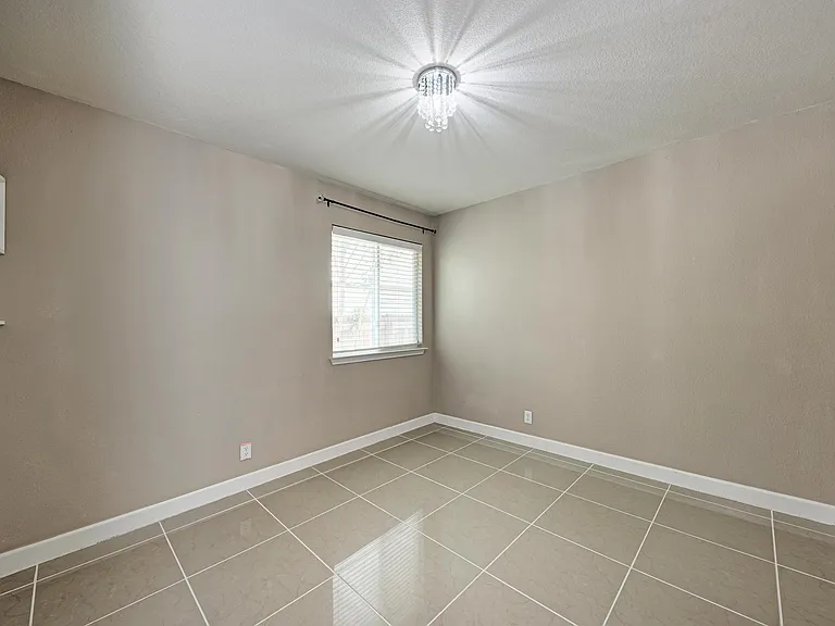 Second bedroom continued