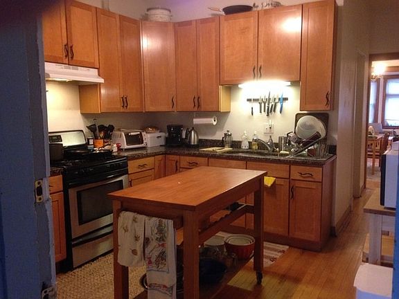 5th image of 2904 W Diversey Ave