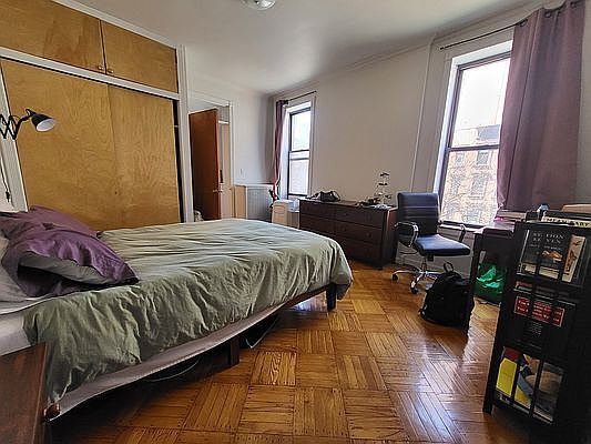 4th image of 75 W 71st St APT 2C