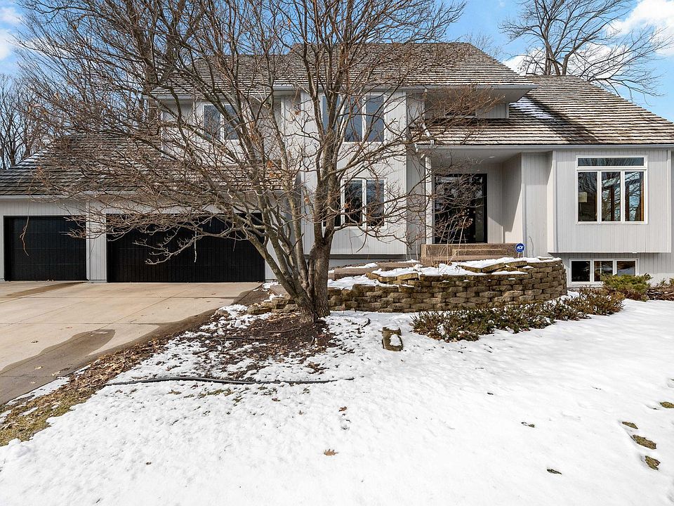 1st image of 7993 Ranchview Ln N