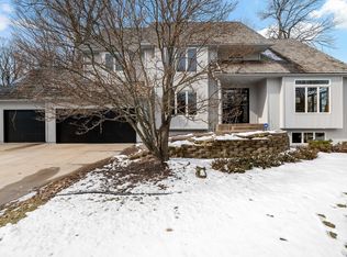 7993 Ranchview Ln N, Maple Grove, MN 55311