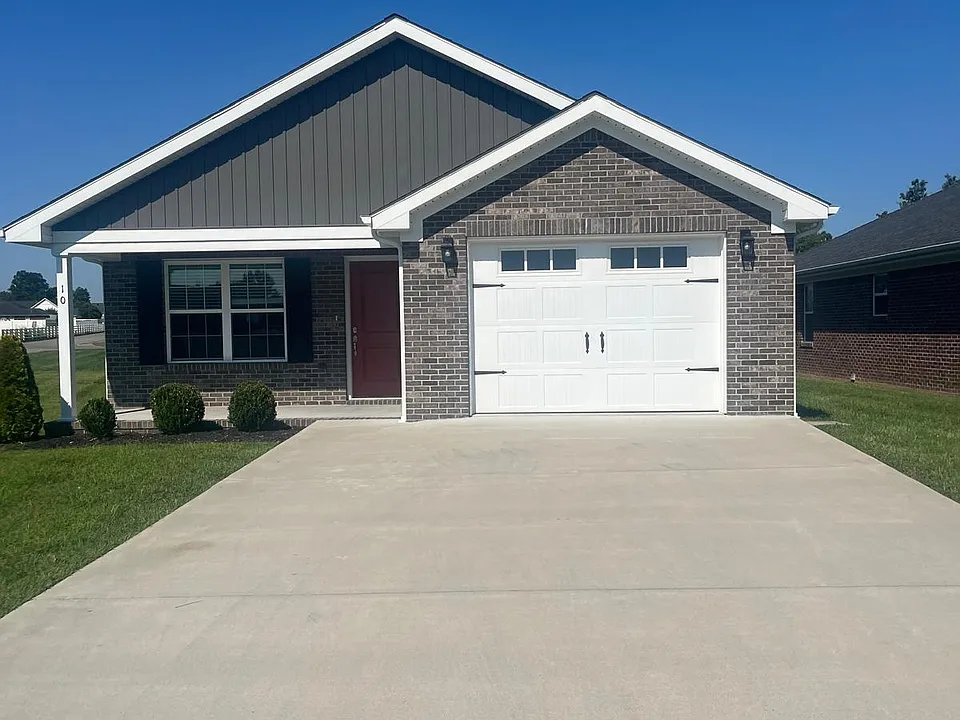 10 Pillar Dr