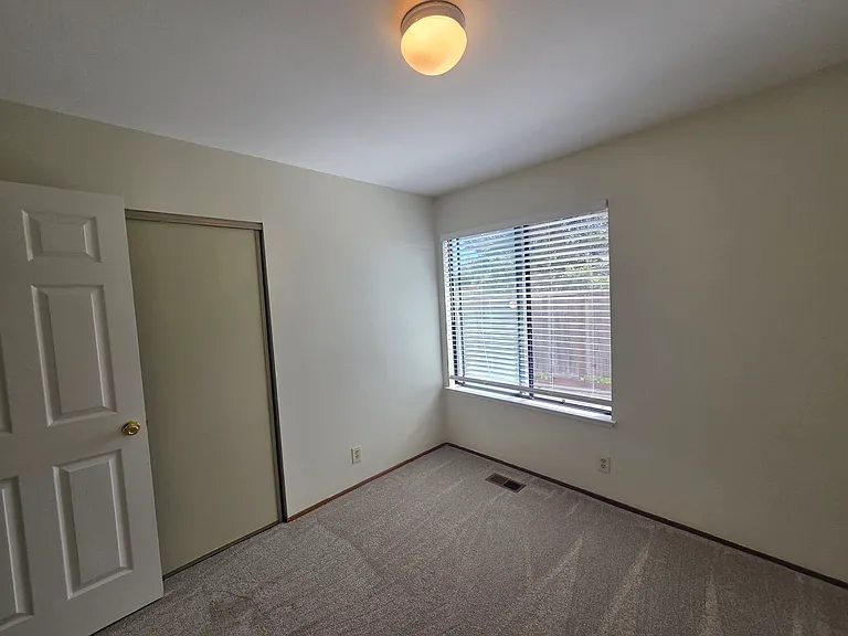 11732 Bloomington Way — Photo 15