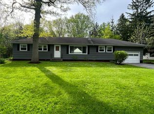 65 Bastian Rd, Rochester, NY 14623
