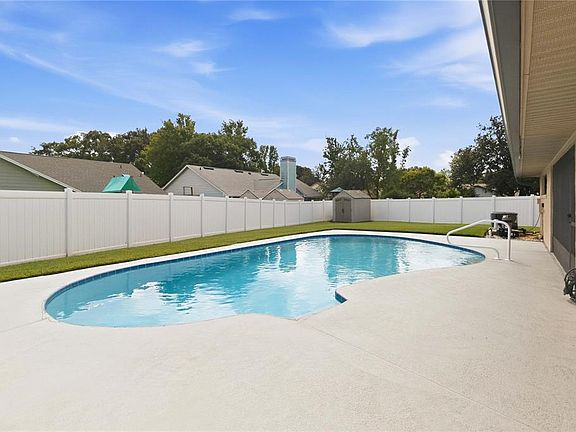 4th image of 1619 RED CLOVER COURT