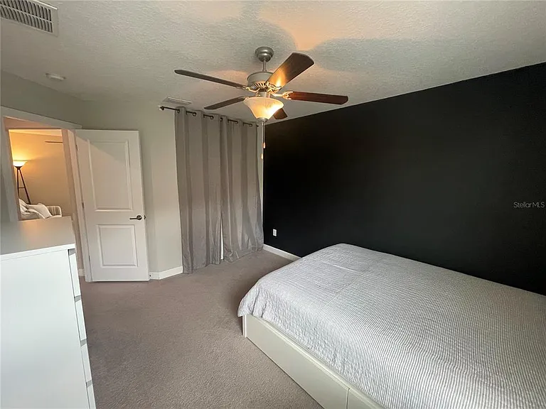 1596 Ludington Ave — Photo 40