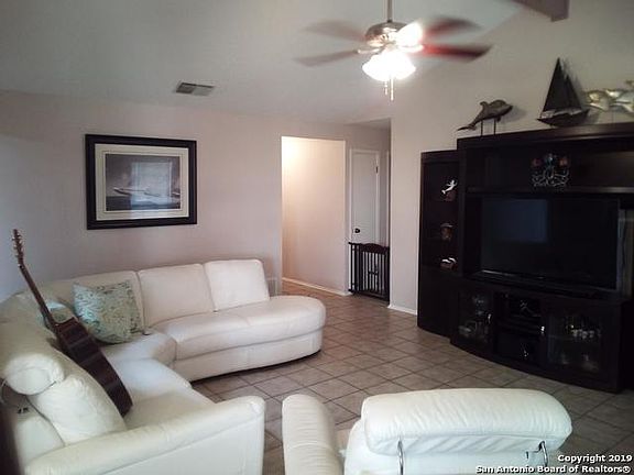 4th image of 14411 Briarmont St